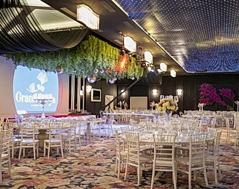 Pearl Salon
